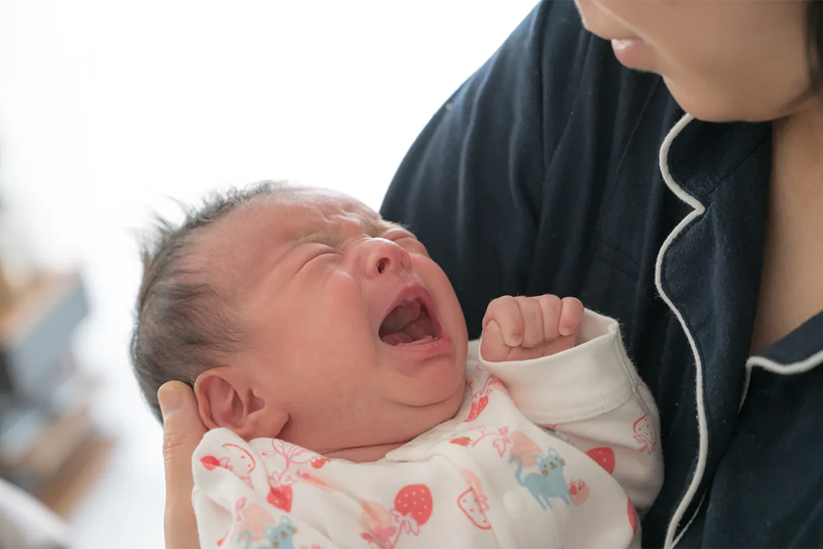 Votre bébé pleure beaucoup